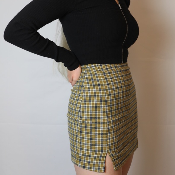 ❌sold Brandy melville yellow and blue cara skirt - Picture 3 of 5